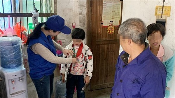金秋送暖，湖南省慈善總會(huì)走訪貧困精神障礙患者